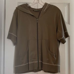 Short sleeve sweatshirt